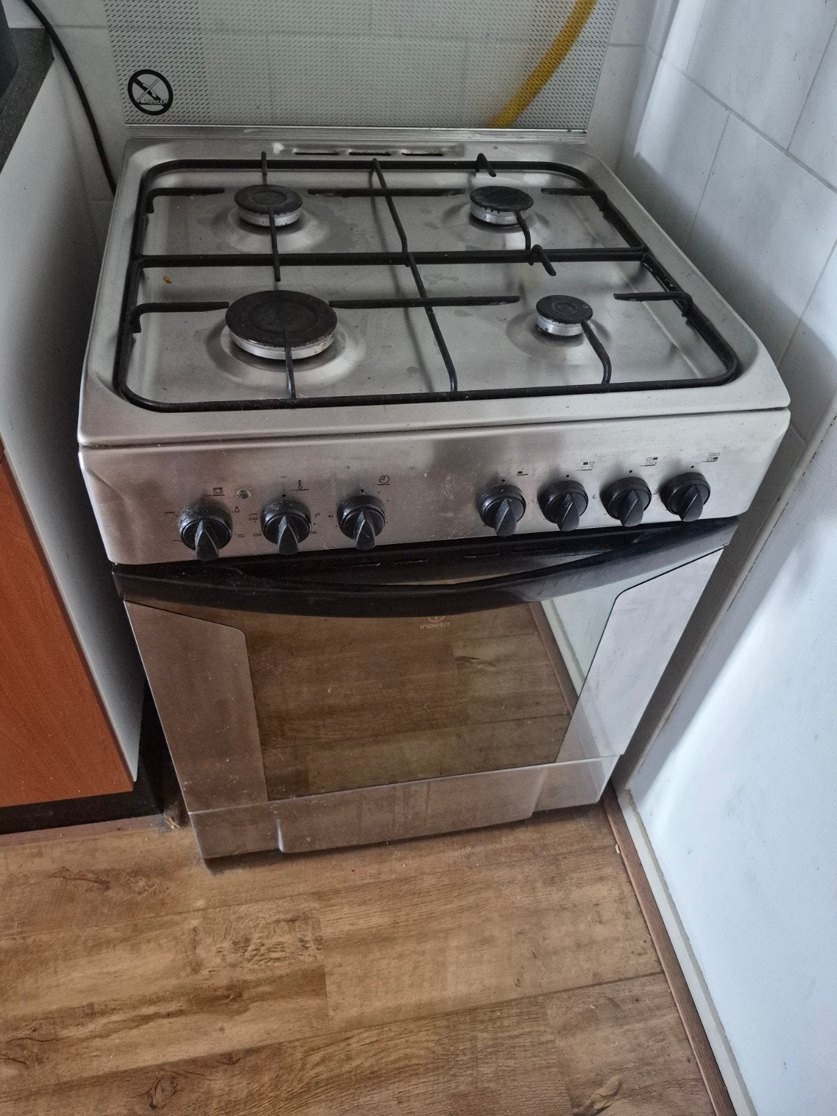 Gasfornuis met oven - werkt goed, Ophalen, Gebruikt, 4 kookzones, Gas