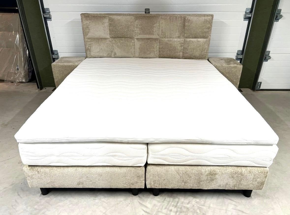 Ambachtelijke Boxsprings 180-200 Eric Custer Style Compleet, Huis en Inrichting, Ophalen, Blauw, Custer, Akfmeubelen@outlook.com
