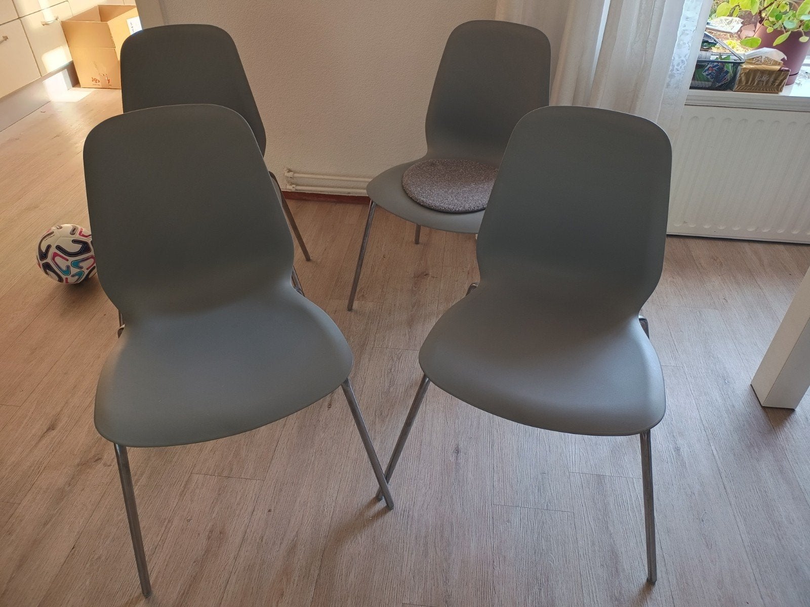 IKEA BRORINGE stoelen - set van 4, Huis en Inrichting, Ophalen, Kunststof, Gebruikt, Vier