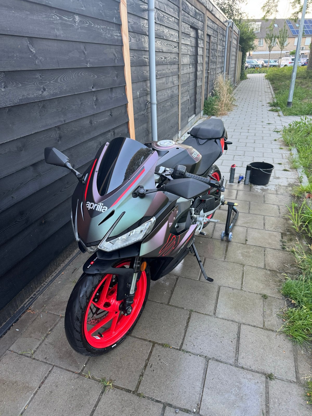 Aprilia RS457 prismatic dark Kappenset - Origineel, Ophalen, Gebruikt