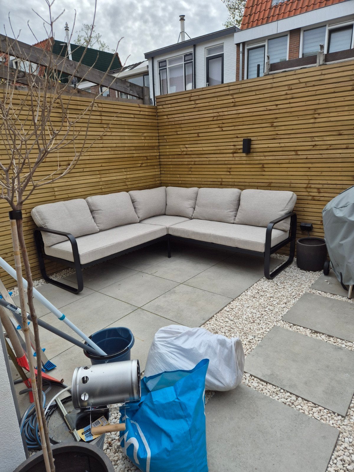 Moderne hoek loungeset met comfortabele kussens, Ophalen, Meer dan 8 zitplaatsen, Aluminium, Zo goed als nieuw