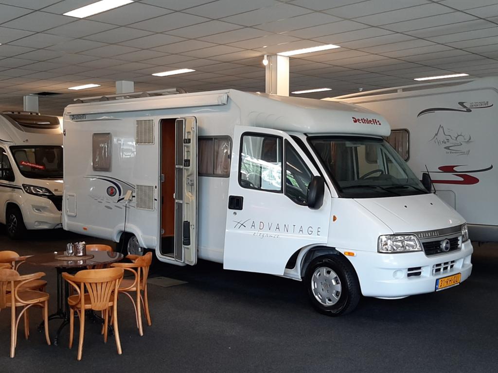 Dethleffs Advantage: Ruime en complete camper, Caravans en Kamperen, Airbags, Ringverwarming, Fiat, Luifel