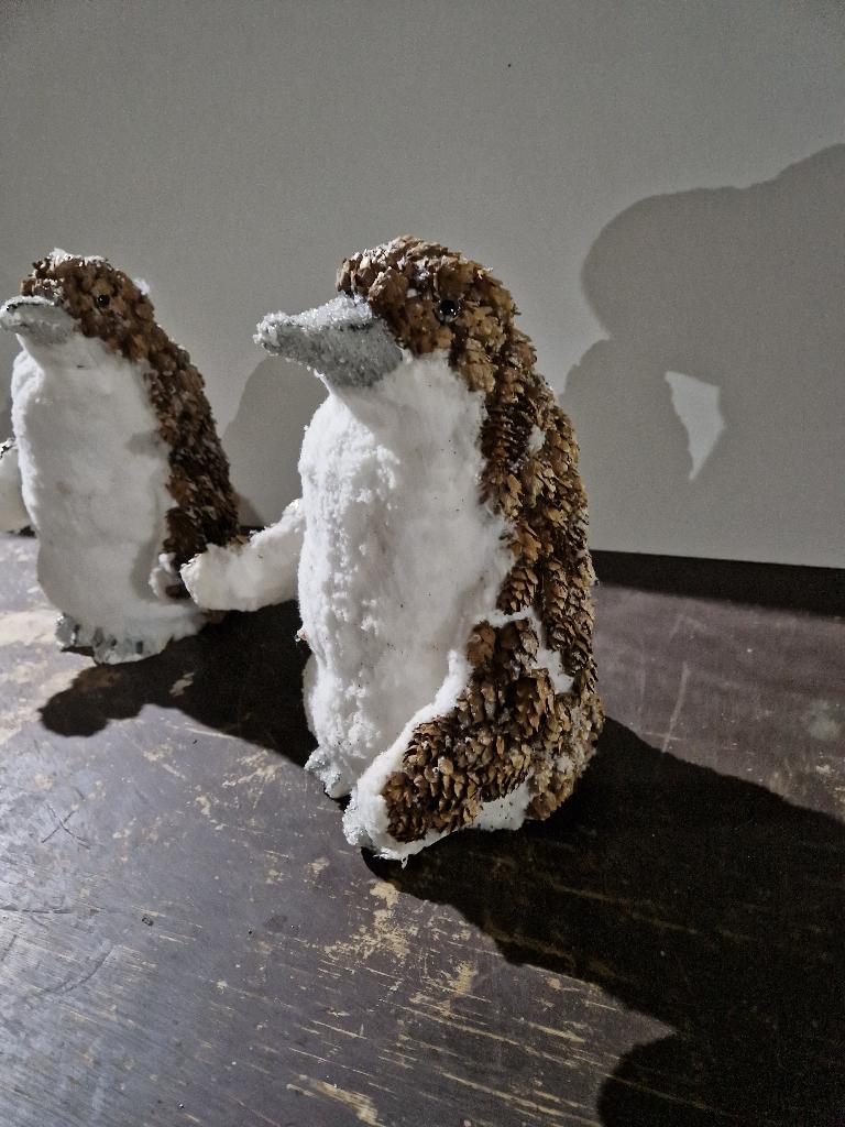 Leuke decoratieve pinguïn 33cm hoog, 4 stuks, Diversen, Kerst, Ophalen of Verzenden, Zo goed als nieuw