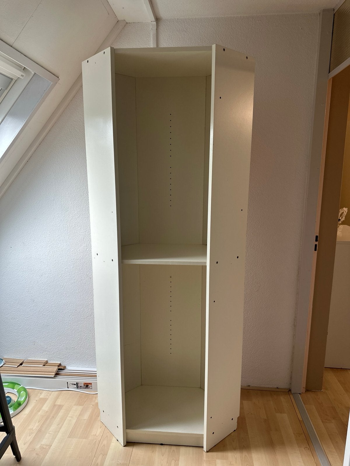 Witte IKEA hoekkast met planken, Ophalen, Met plank(en), Minder dan 50 cm, Gebruikt