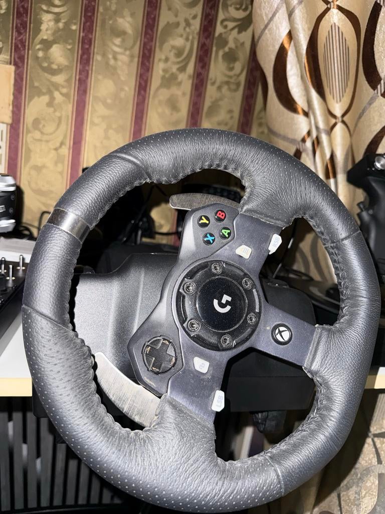 Logitech G920 Driving Force Racing Wheel + Pedalen + Shifter, Spelcomputers en Games, Games | Overige, Gebruikt, Racen en Vliegen