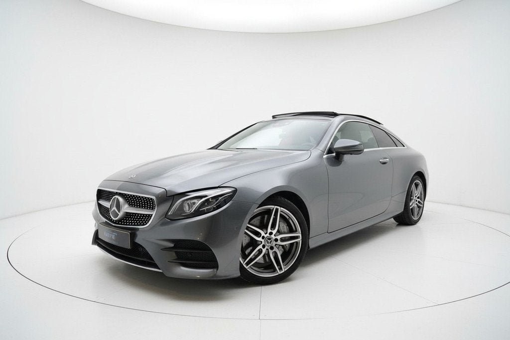 Mercedes-Benz E-klasse Coupé 300 AMG PANO WIDESCREEN 360, Auto's, Automaat, Achterwielaandrijving, 4 cilinders, 4 stoelen