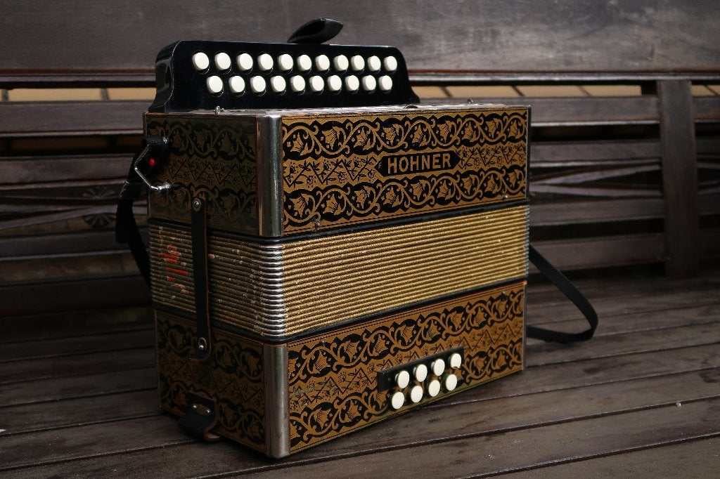 Hohner Goudbrand Wiener Model 2915, Muziek en Instrumenten, Ophalen, Gebruikt, Overige formaten, Met koffer