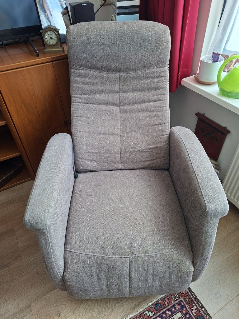 Electrische opstapstoel, Huis en Inrichting, Ophalen, Minder dan 50 cm, Gebruikt, 75 tot 100 cm
