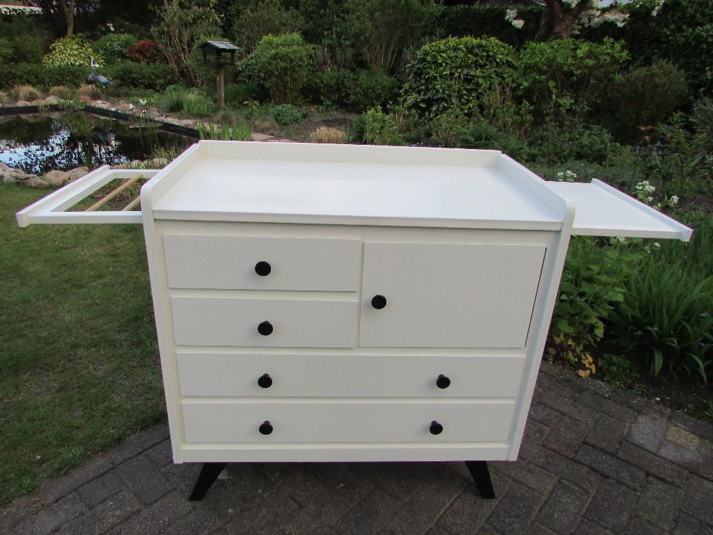 Vintage commode, Kinderen en Baby's, Kinderkamer | Commodes en Kasten, Ophalen, 50 tot 70 cm, Voetruimte, 100 cm of meer