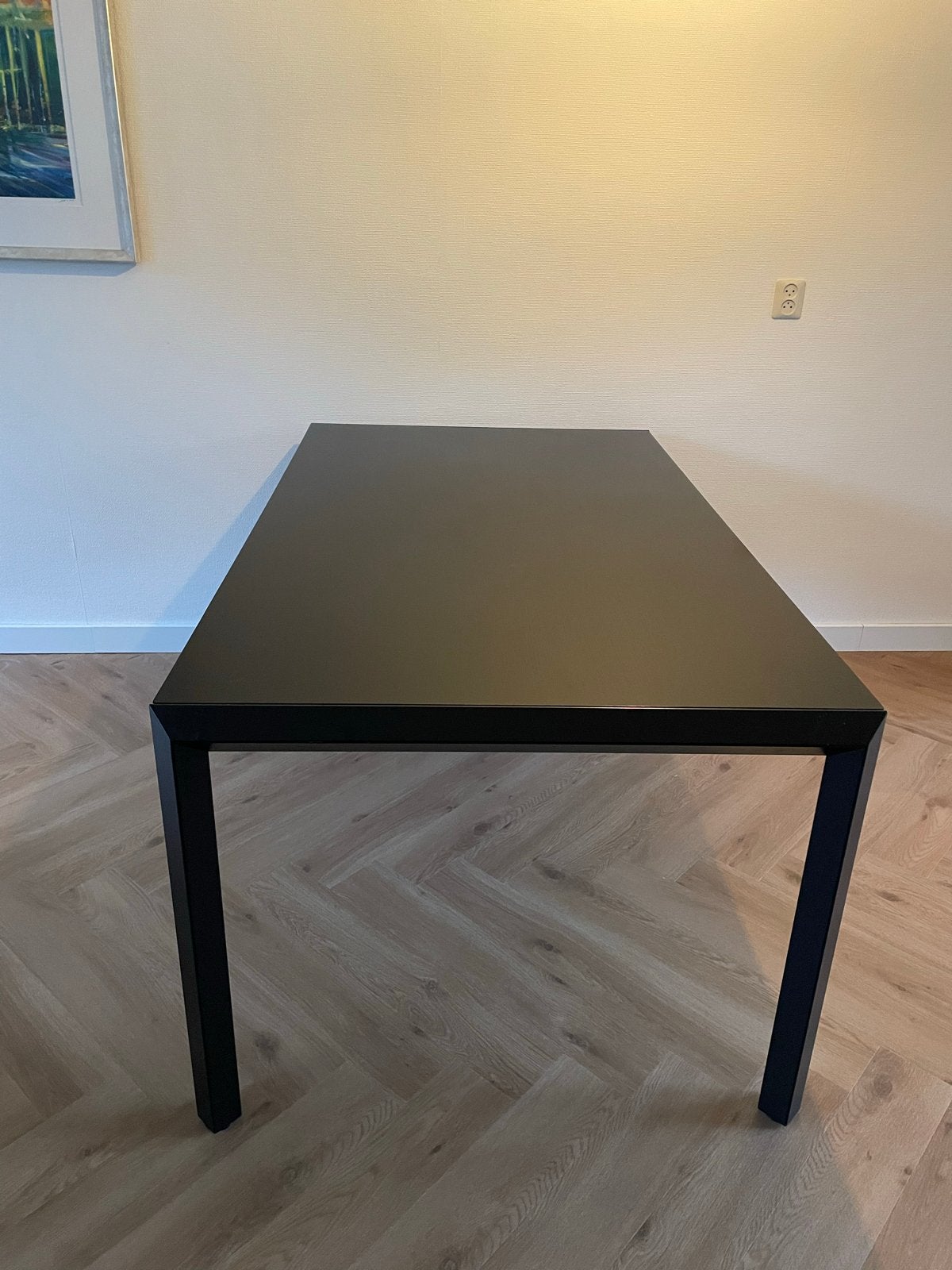 Stijlvolle eettafel met zwart blad en stalen poten, Huis en Inrichting, Tafels | Eettafels, Ophalen, Gebruikt, 50 tot 100 cm, Vier personen