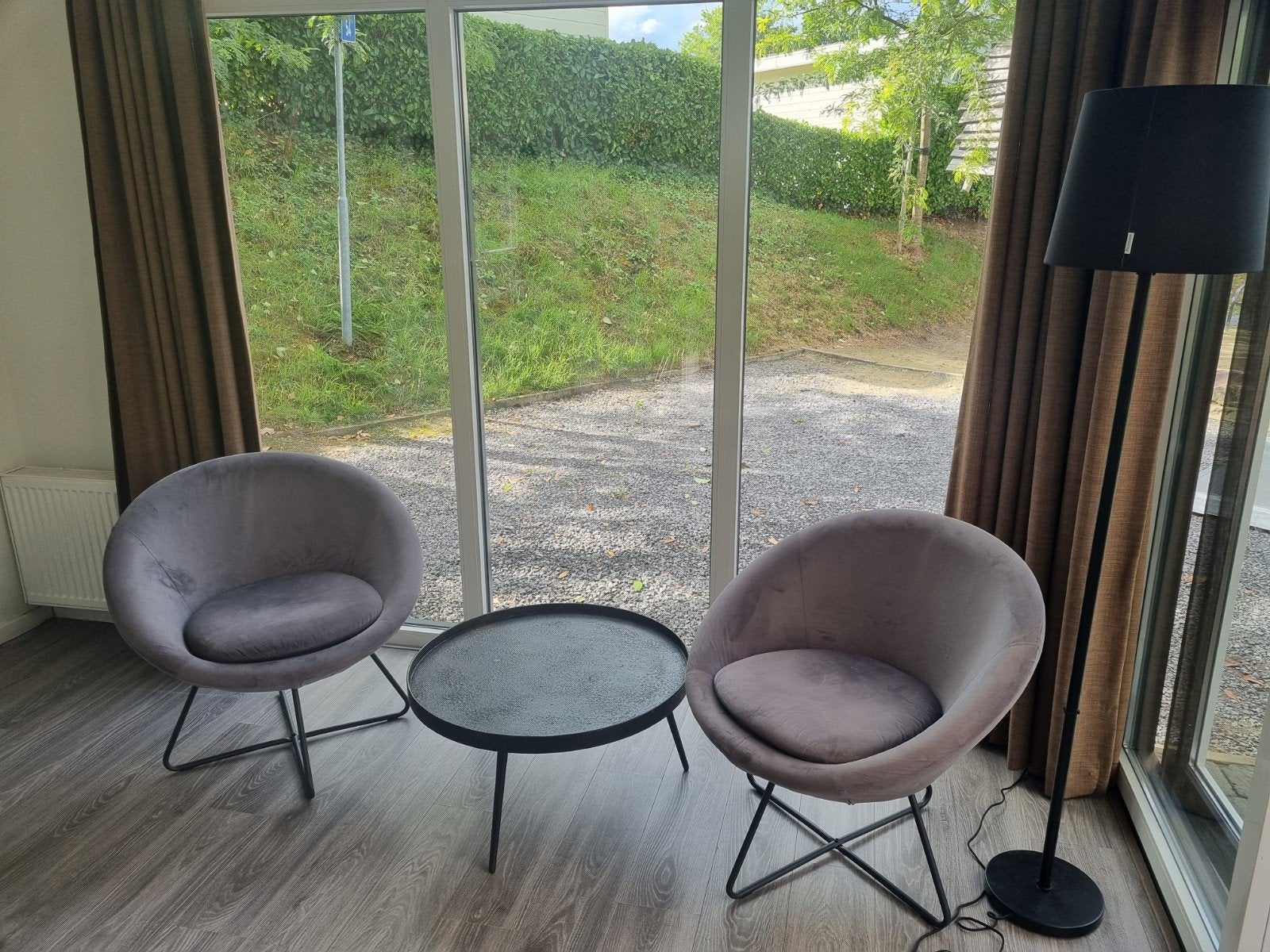 leuk setje zithoek, 2 fauteuils salontafel plus staande lamp, Huis en Inrichting, Fauteuils, Ophalen, Gebruikt