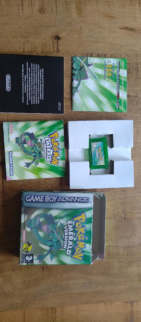 Pokemon Emerald compleet met box, Overige genres, 1 speler, Ophalen of Verzenden, Zo goed als nieuw