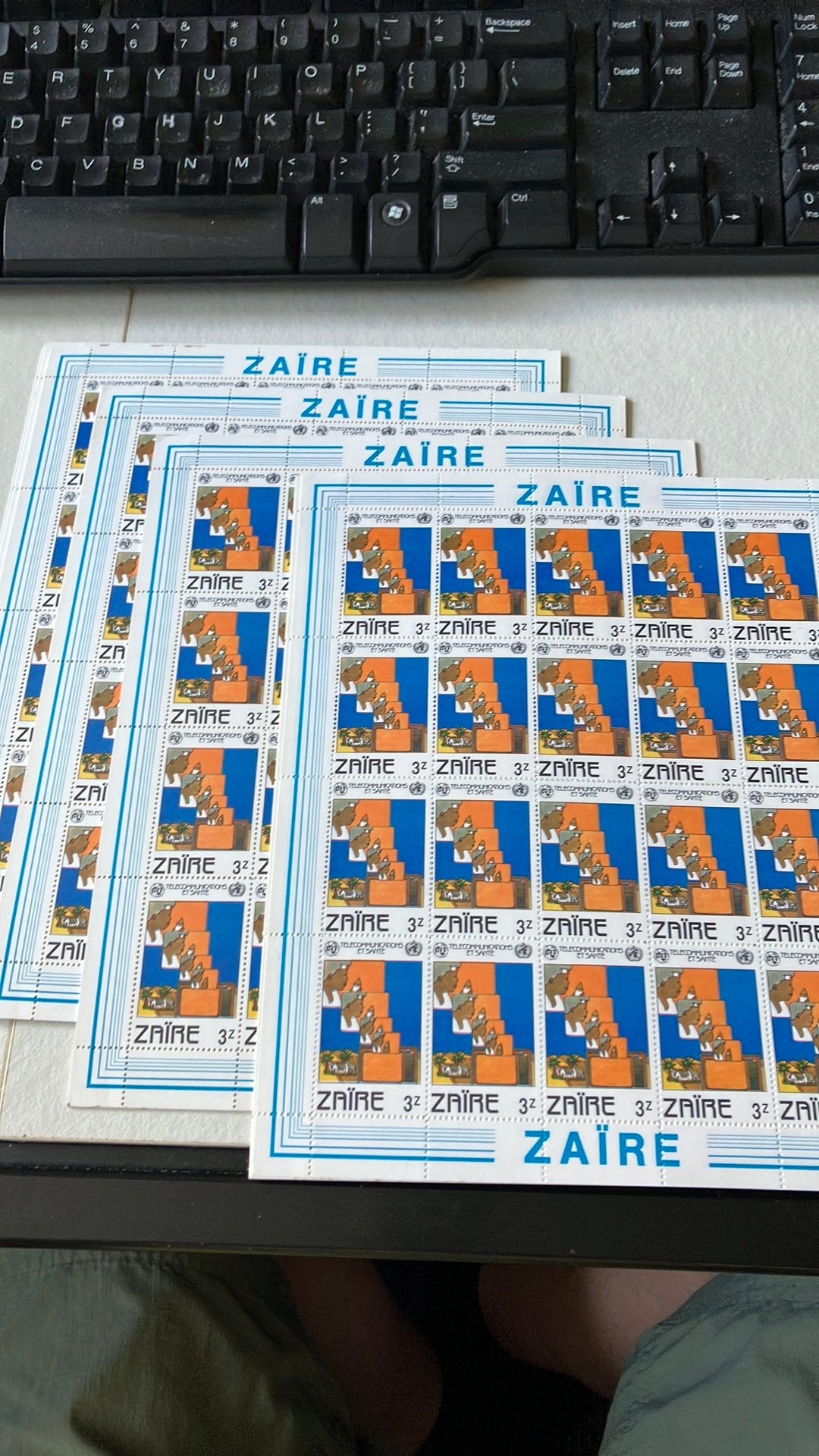 Zaïre stampworld 751 herl veel vellen, Ophalen of Verzenden, Buitenland