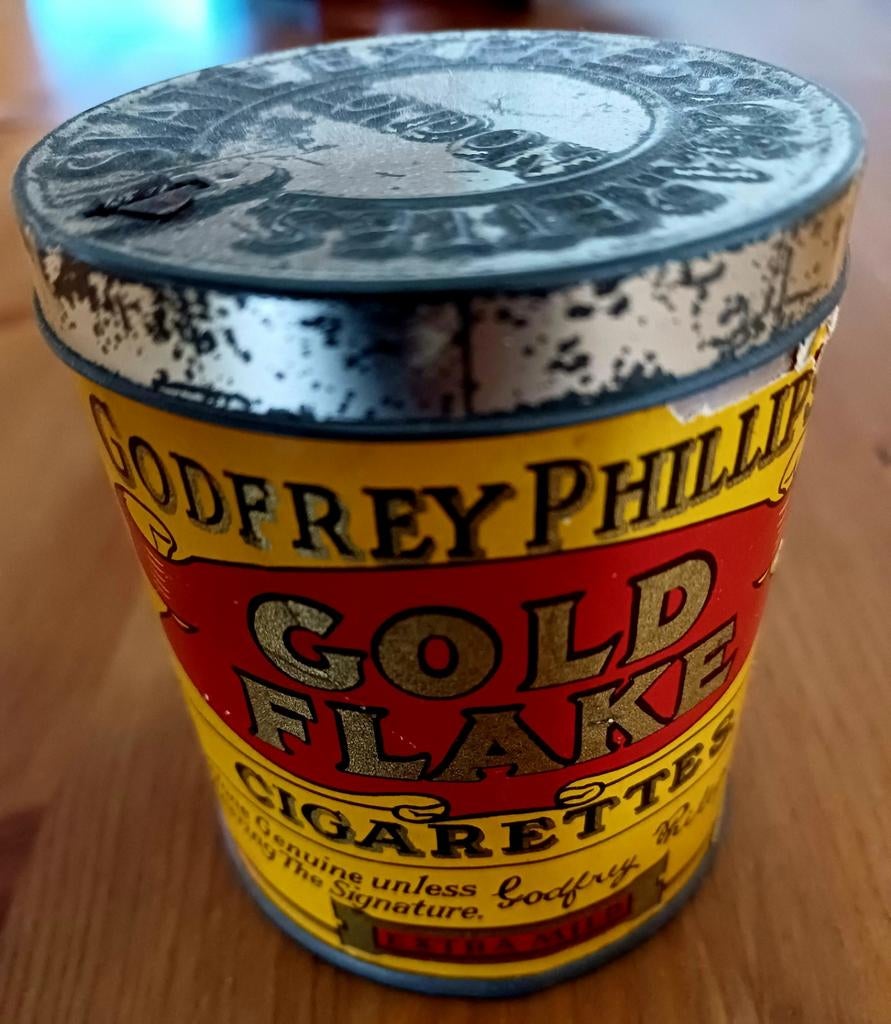 Vintage Godfrey Phillips Gold Flake Cigarettes blik, Verzamelen, Ophalen, Gebruikt, Aansteker