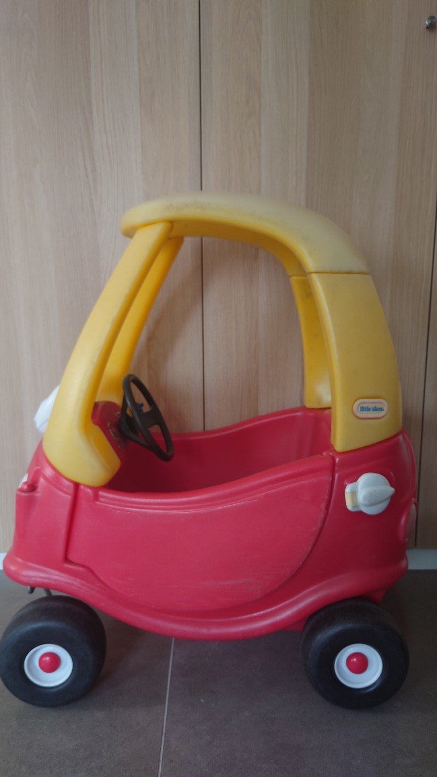 Little Tikes - Cozy Coupe - auto, Kinderen en Baby's, Speelgoed | Buiten | Voertuigen en Loopfietsen, Ophalen, Gebruikt, Loopvoertuig