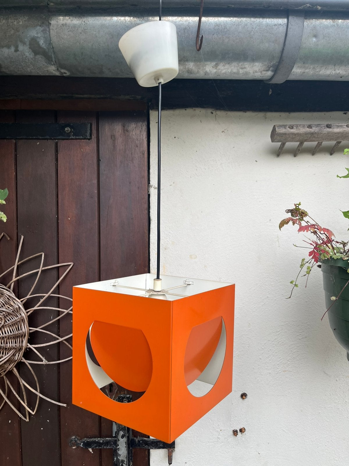 Oranje hanglamp space age Shogo Suzuki Orno Scandinavië 145, Fins design scandinavie space age kubisme, Gebruikt, Metaal, E27 (groot)