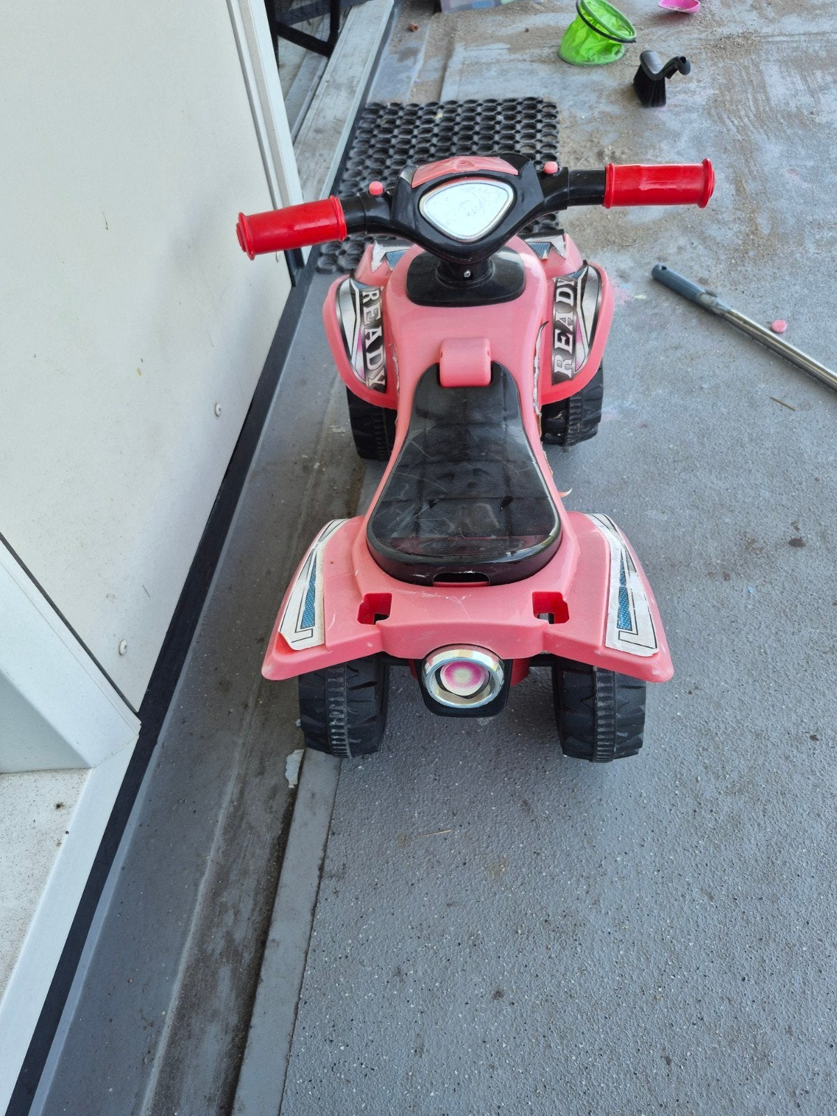 Rood loopauto voor kinderen - Gratis af te halen, Ophalen of Verzenden, Gebruikt, Loopvoertuig