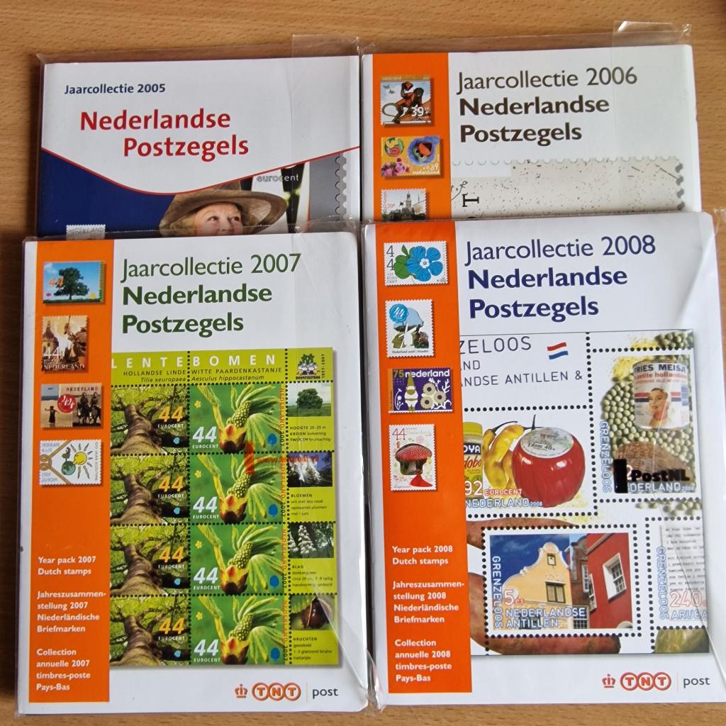 Jaarcollecties 2005 t/m 2008 nominaal €179,- NU -55%, Ophalen of Verzenden, Na 1940, Postfris