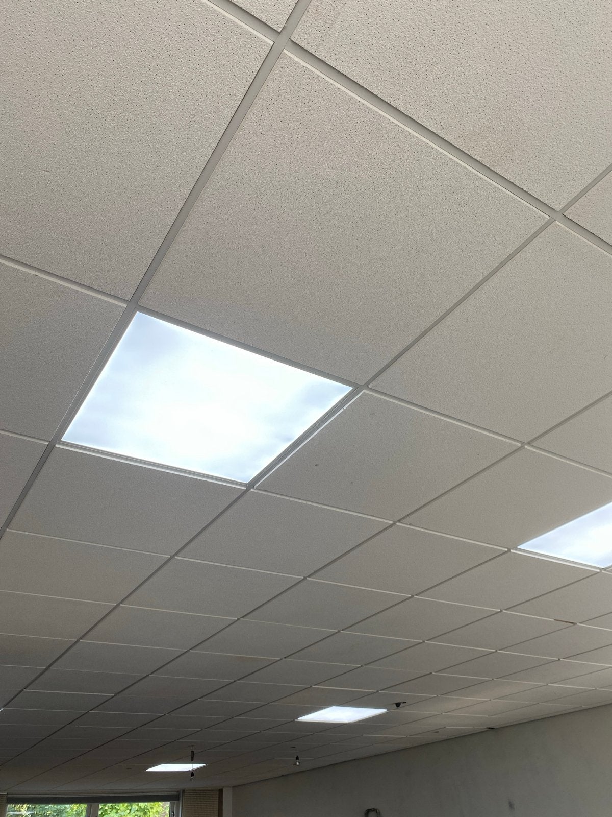 Gratis Ophalen: Systeemplafond Platen doorzak 595x595 (T15), Ophalen, Gebruikt