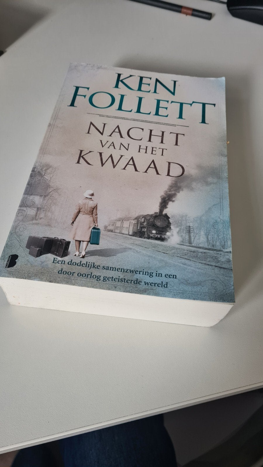 Nacht van het Kwaad - Ken Follett (Paperback), Ophalen of Verzenden, Gelezen, Ken Follett