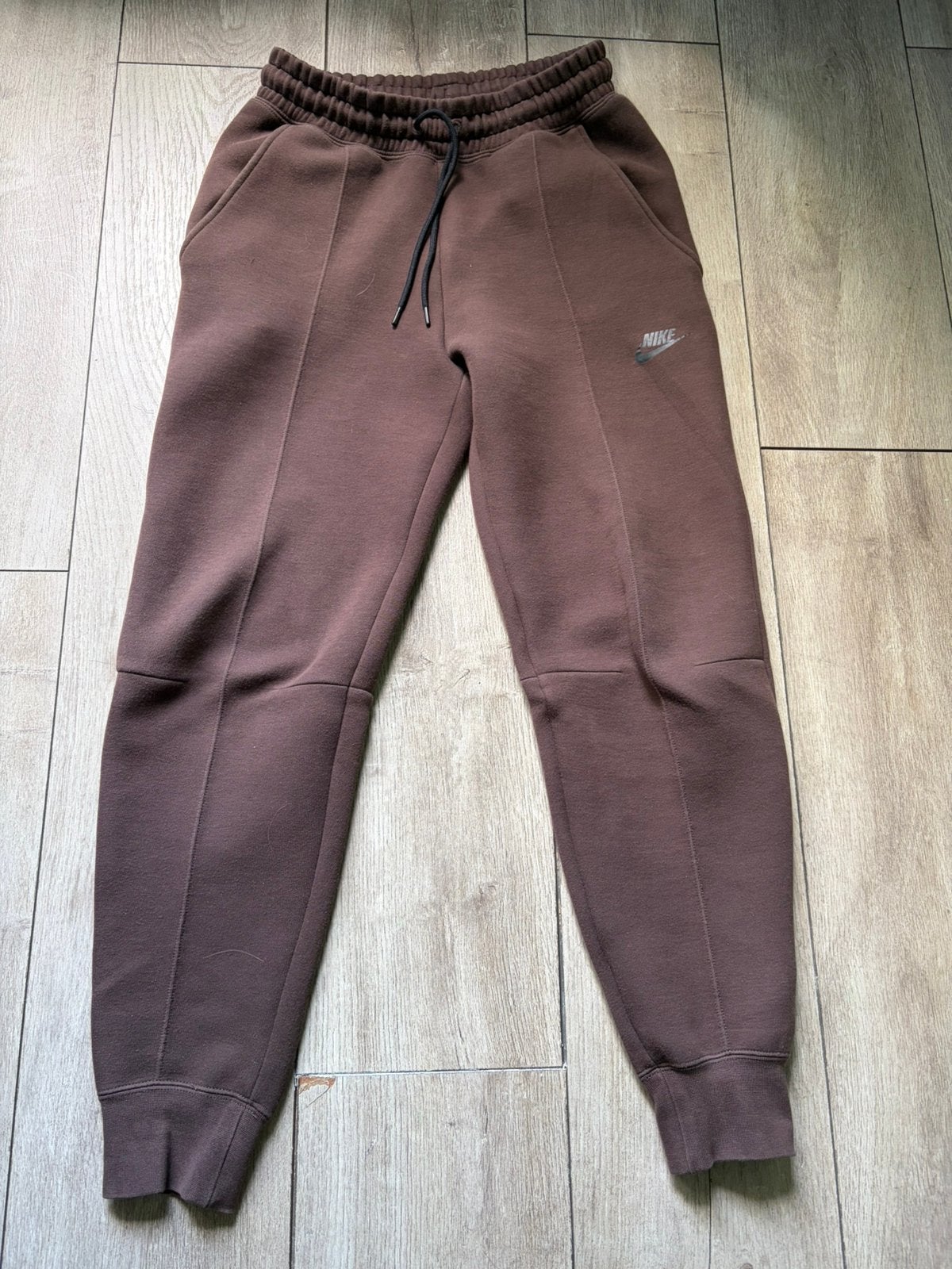 Nike Tech Fleece Joggingbroek, Bruin, Ophalen of Verzenden, Maat 34 (XS) of kleiner, Lang