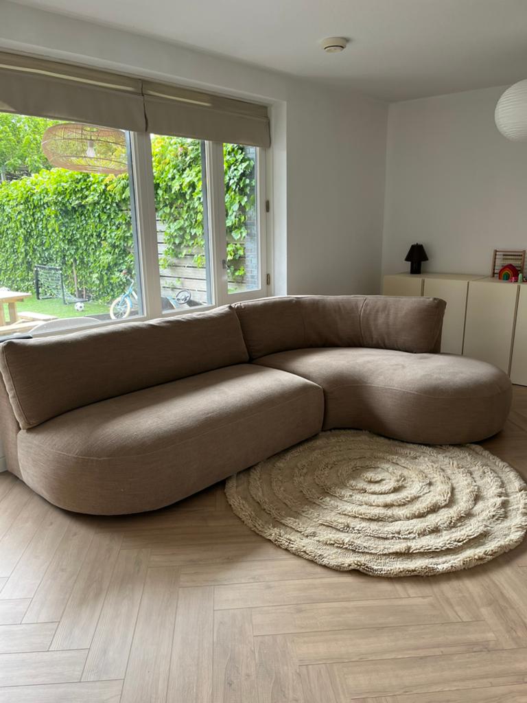 Karwei bank ace taupe bruin rechts zgan!, Huis en Inrichting, Banken | Complete zithoeken, Ophalen of Verzenden, Zo goed als nieuw