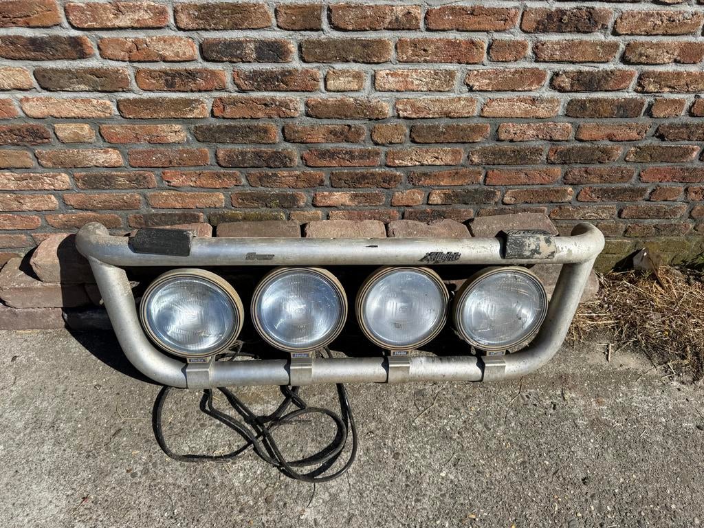 Bullbar met 4 Hella verstralers, Ophalen, Gebruikt