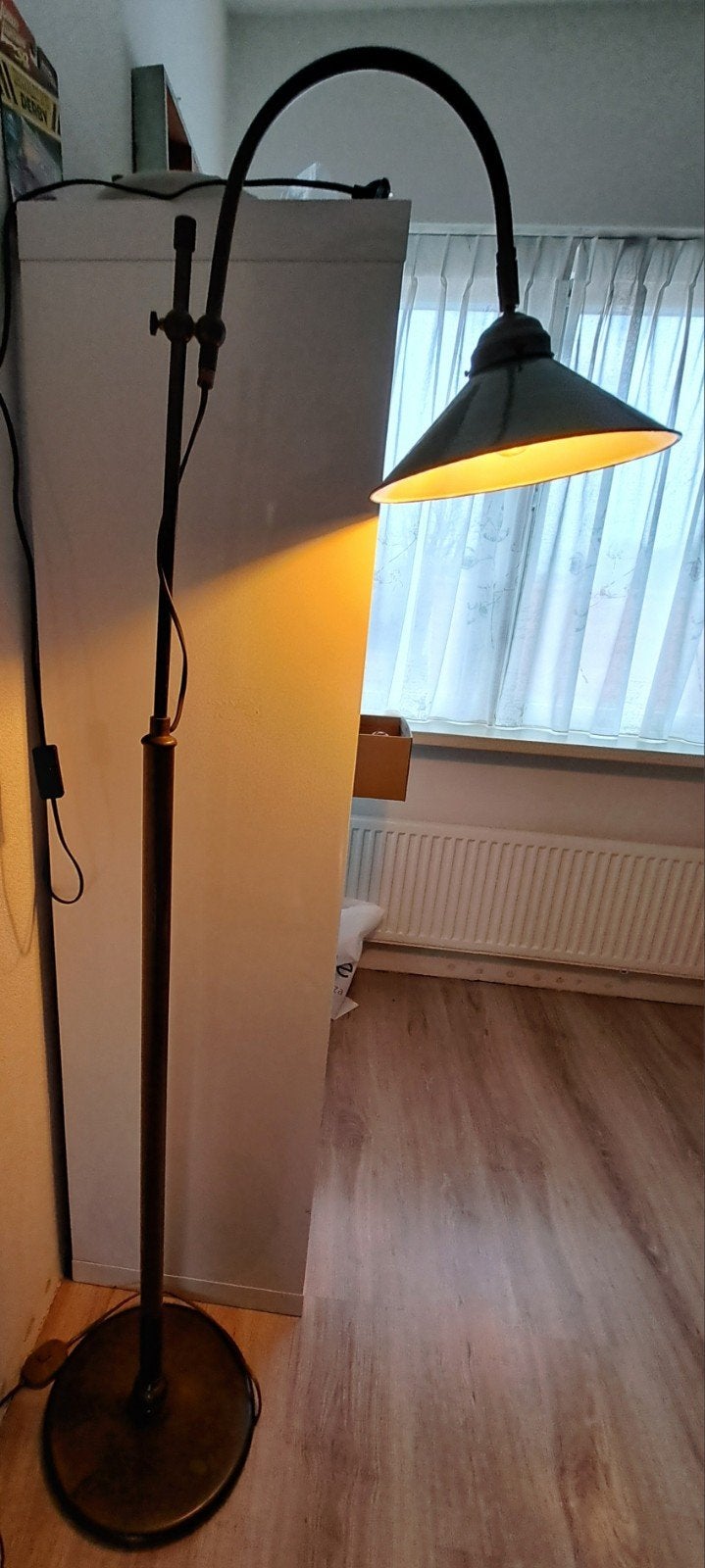 Mooie vintage landelijke metalen booglamp met groene kap, Ophalen, Gebruikt, 100 tot 150 cm, Landelijk industrieel
