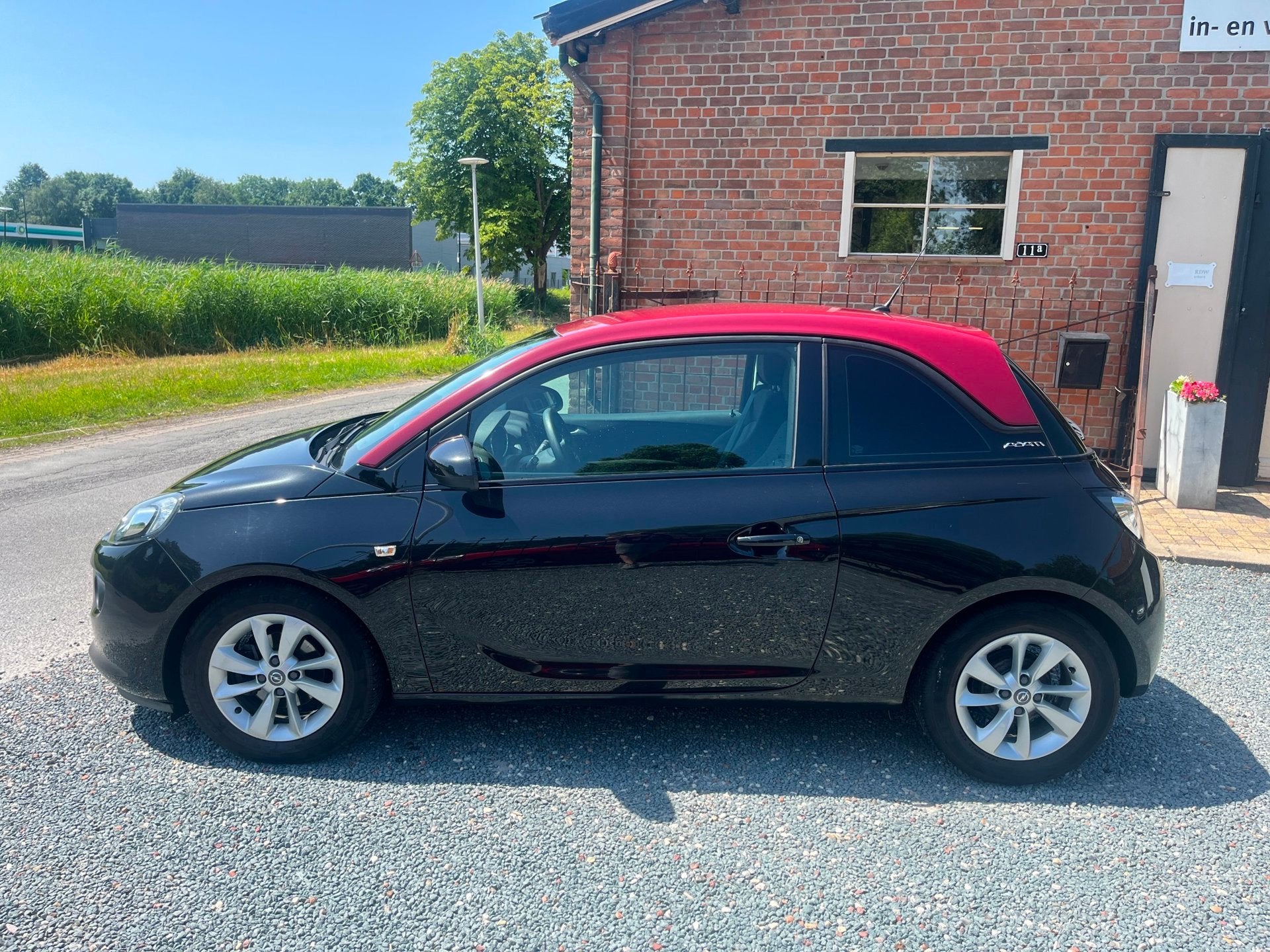Opel ADAM 1.2 ( Airco + Elektrische ramen ), Voorwielaandrijving, Euro 5, Zwart, 4 cilinders