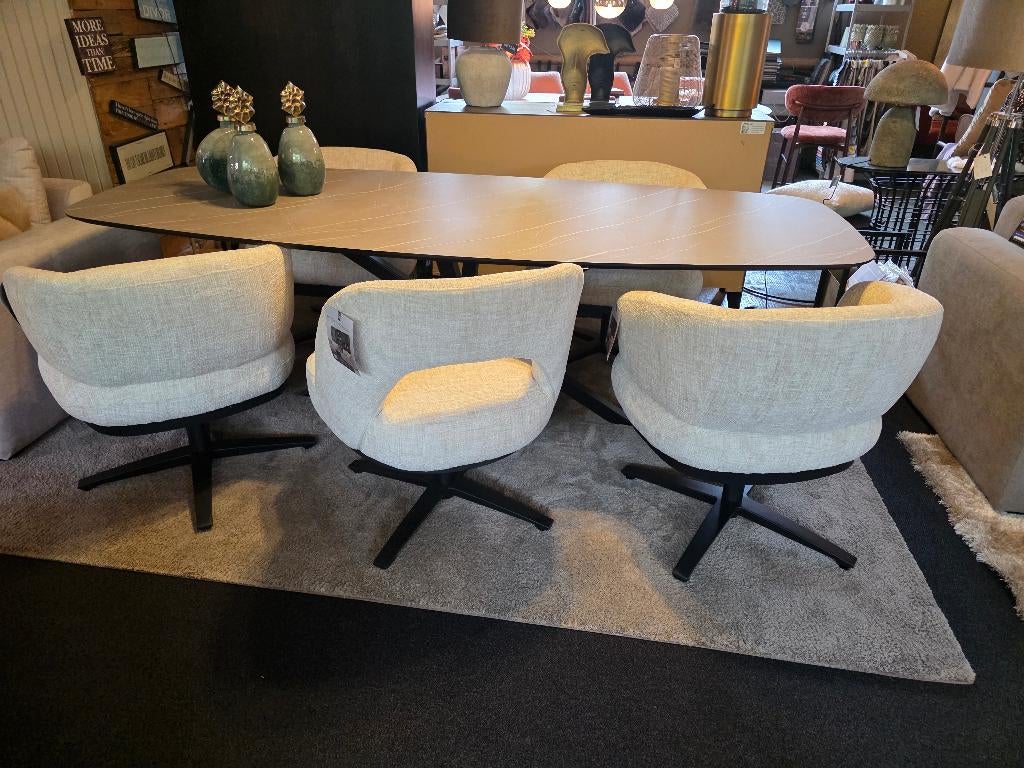 Eetkamerstoelen ook van UrbanSofa, Ophalen, Nieuw, Vier