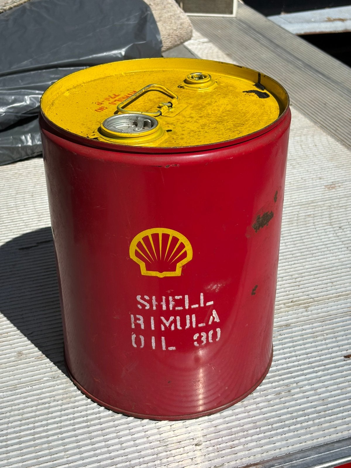 Vintage Shell Rimula Oil 30 olieblik – nog vol, Verzamelen, Ophalen, Zo goed als nieuw, Verpakking