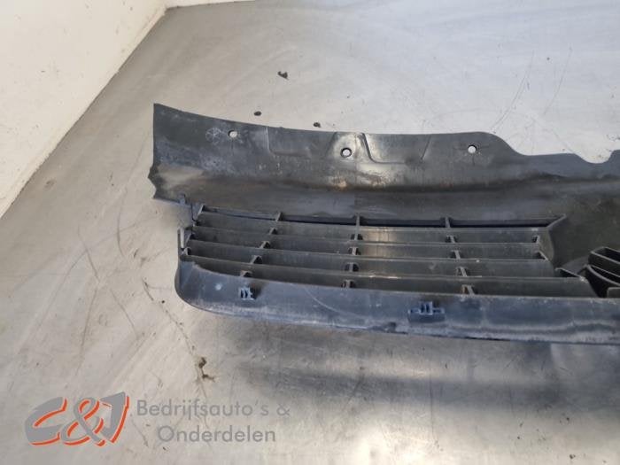 Grille van een Volkswagen Transporter (GN0), Gebruikt, -, Volkswagen, -
