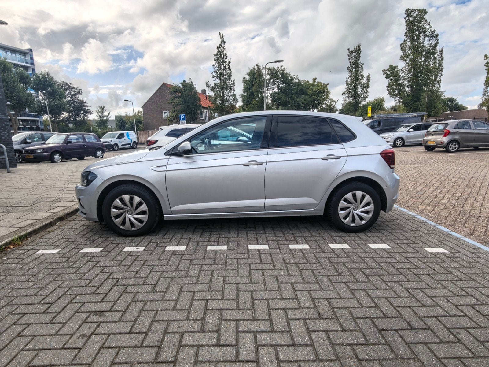 Volkswagen Vw Polo R-line Pano trekhaak airco, Voorwielaandrijving, 19 km/l, Particulier, 125 €/maand