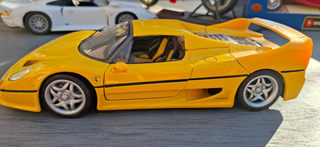 Maisto Ferrari F50 Schaalmodel 1:18 Geel, Hobby en Vrije tijd, Modelauto's | 1:18, Ophalen of Verzenden