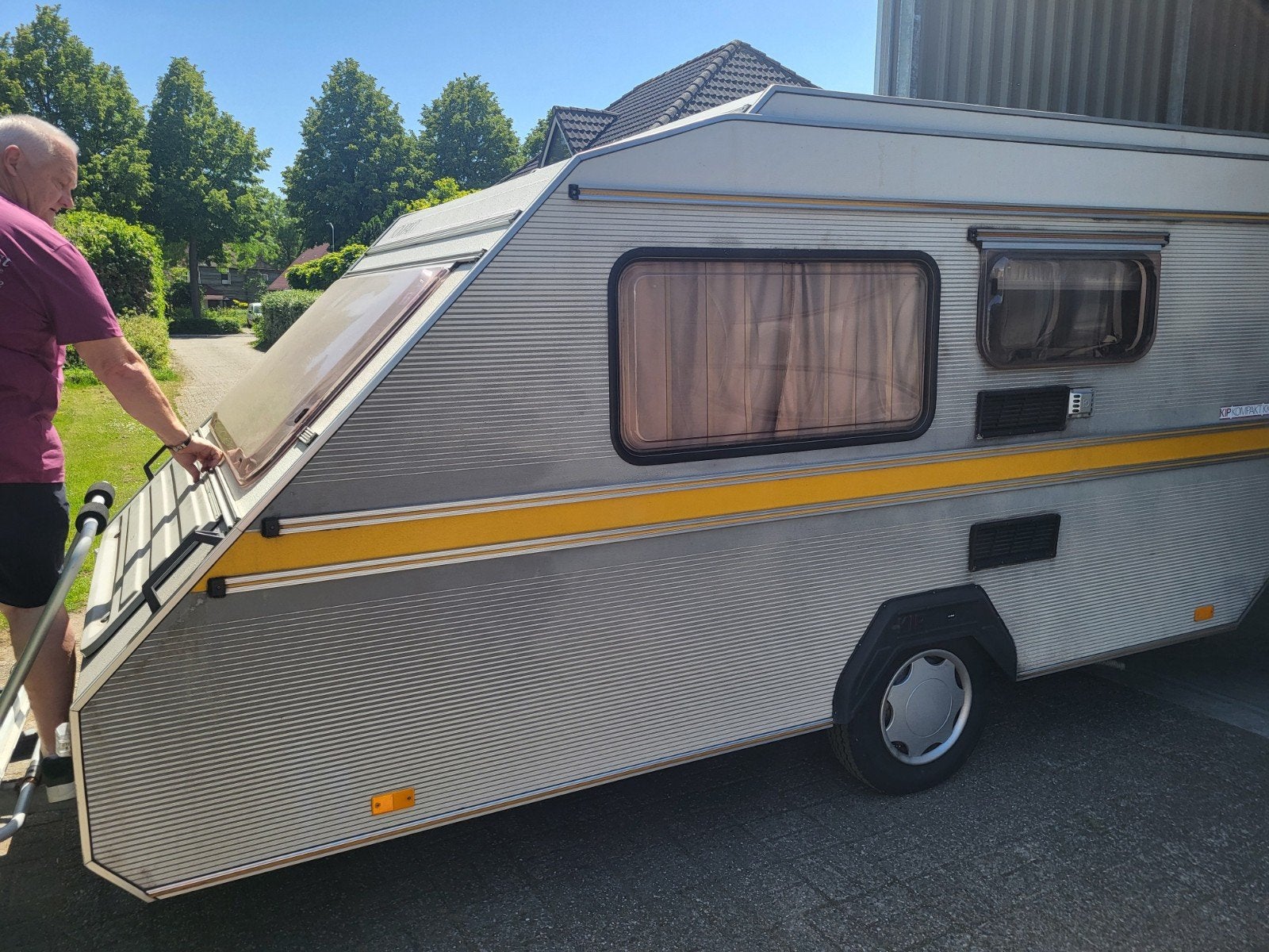 Kip Kompakt 400 - Compacte en complete caravan, Standaardzit, Kip, Tot en met 2, Particulier