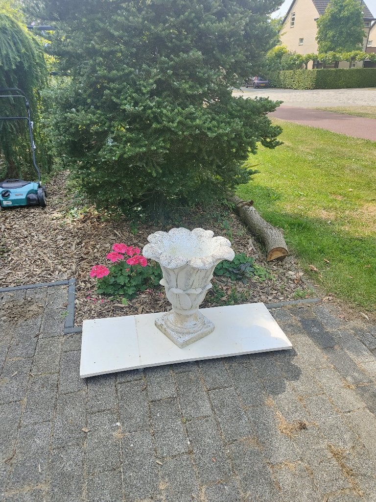 Decoratieve tuinvaas van steen, Ophalen, Gebruikt, Steen, Overige typen