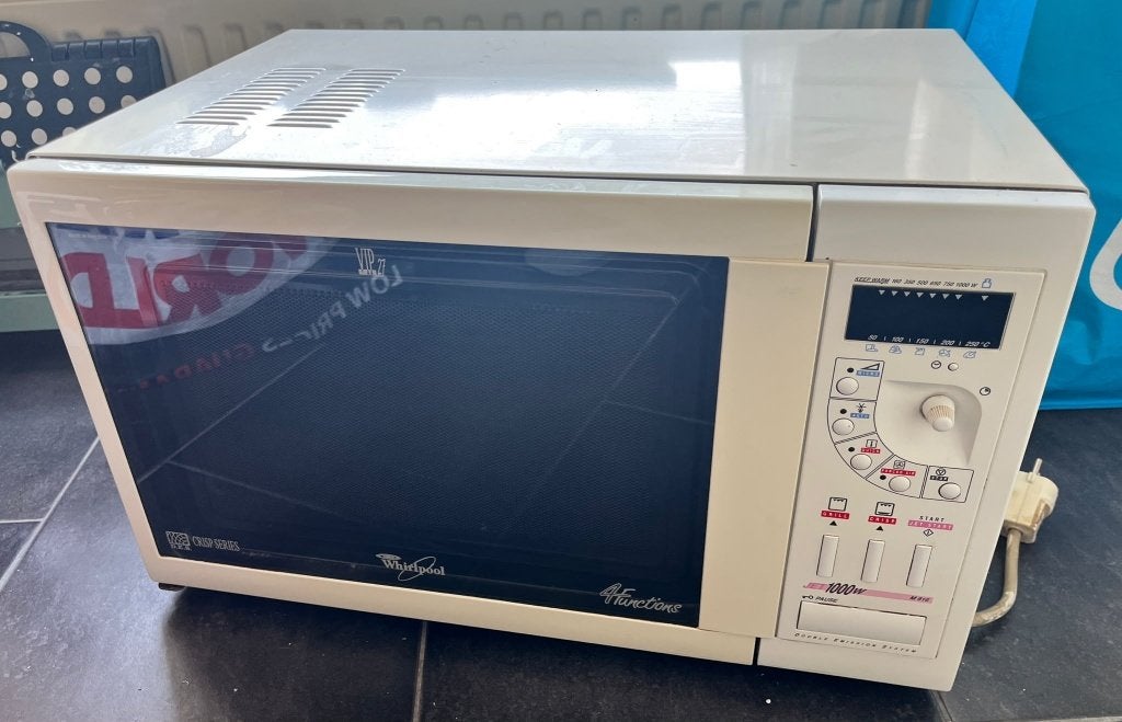 GIVE AWAY FOR FREE! Microwave - magnetron Whirlpool, Ophalen, Gebruikt, Magnetron, Crisp