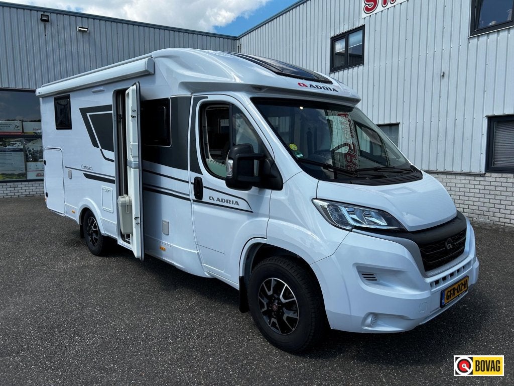 Adria Compact Axess DL, Radio & camera, Maxxfan, Fie, Caravans en Kamperen, Airbags, Ringverwarming, Koelkast, 6 tot 7 meter