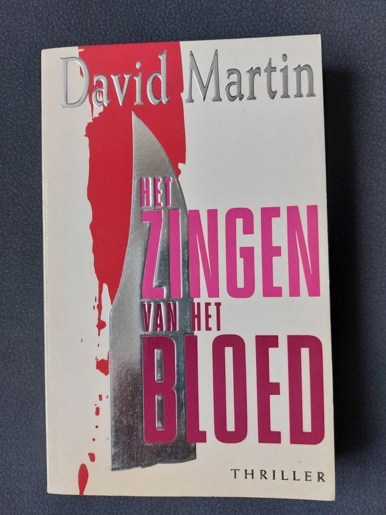 Het zingen van het bloed David Martin Thriller, Ophalen of Verzenden, Gelezen, David Martin