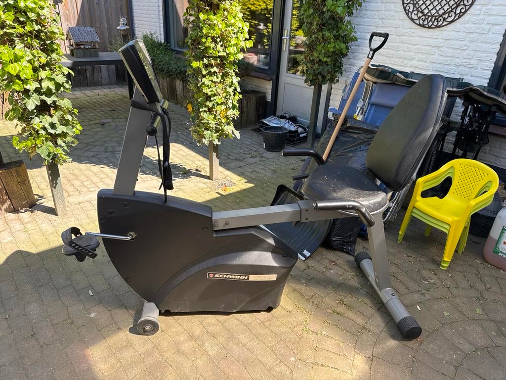 Schwinn 230 Ligfiets Hometrainer - Comfortabel Trainen, Ligfiets, Gebruikt, Ophalen of Verzenden, Metaal