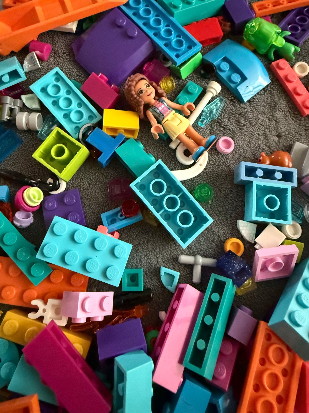 Grote partij Lego Friends - Veel bouwplezier!, Kinderen en Baby's, Speelgoed | Duplo en Lego, Inclusief minifiguren, Gebruikt