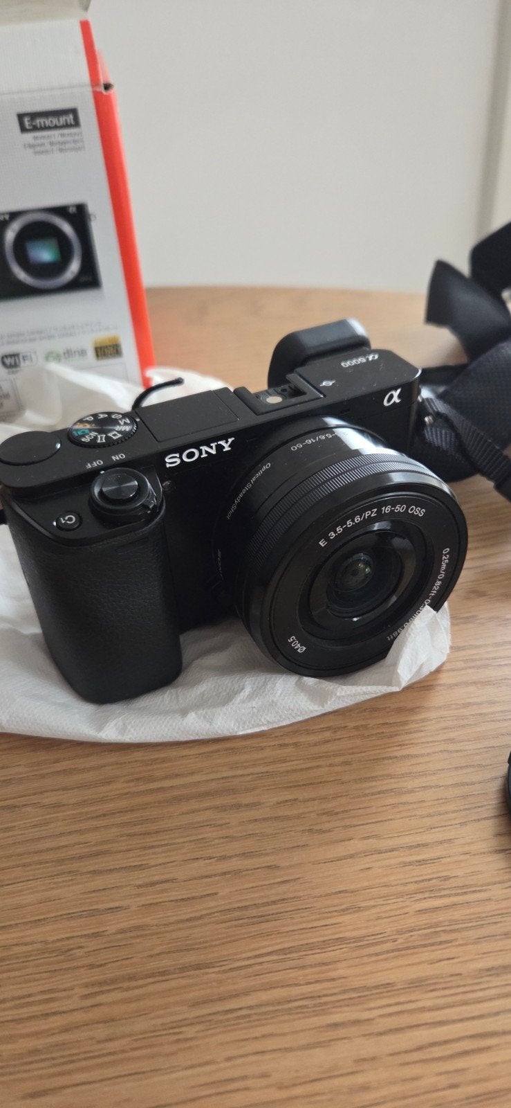 Sony Alpha A6000 Systeemcamera met 16-50mm lens, Audio, Tv en Foto, Beeldstabilisatie, Ophalen of Verzenden, Zo goed als nieuw