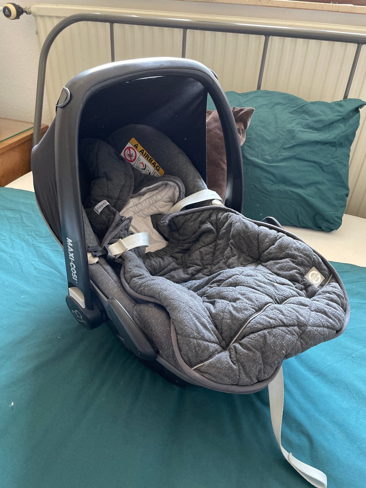Maxi Cosi met twee voetenzakken - Gebruikt maar goed, Ophalen, Gebruikt, 0 t/m 13 kg, Maxi-Cosi