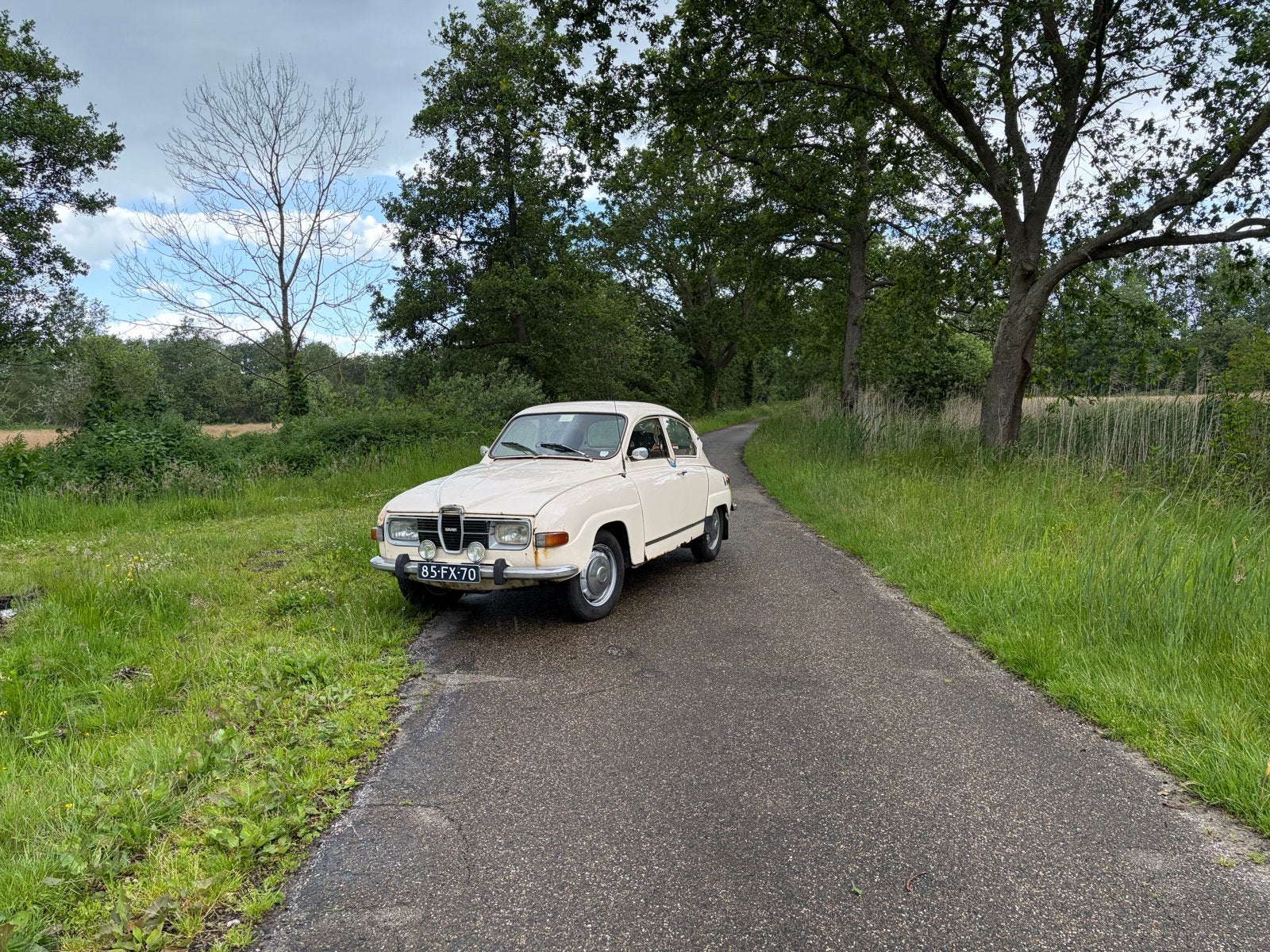 Saab 1975 Wit, Auto's, Saab, Voorwielaandrijving, 4 cilinders, 4 stoelen, Wit