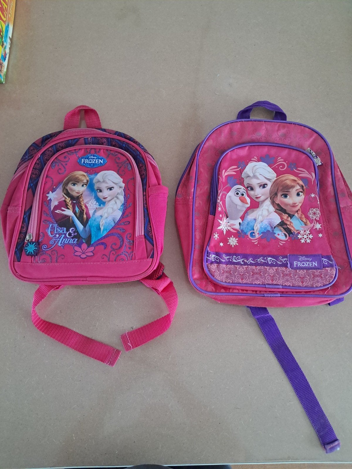 2 x Frozen rugtasje, Gebruikt, Minder dan 30 cm, Rugtas, Ophalen of Verzenden