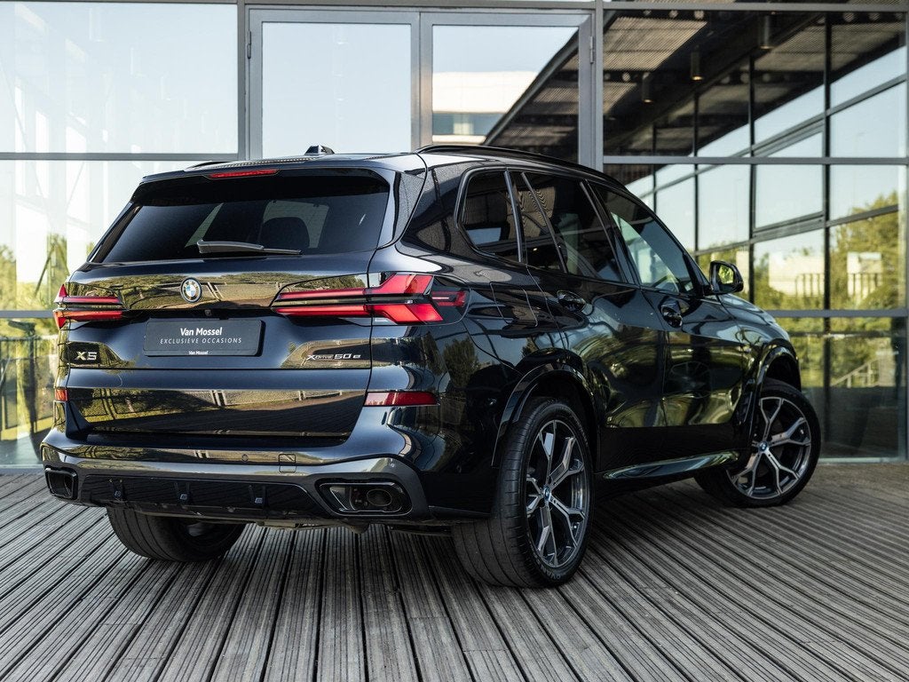 BMW X5 xDrive50e | M-SPORT PRO | 21 INCH | SOFTCLOSE | STOEL, Auto's, BMW, Automaat, 12 maanden, Gebruikt, 2395 kg