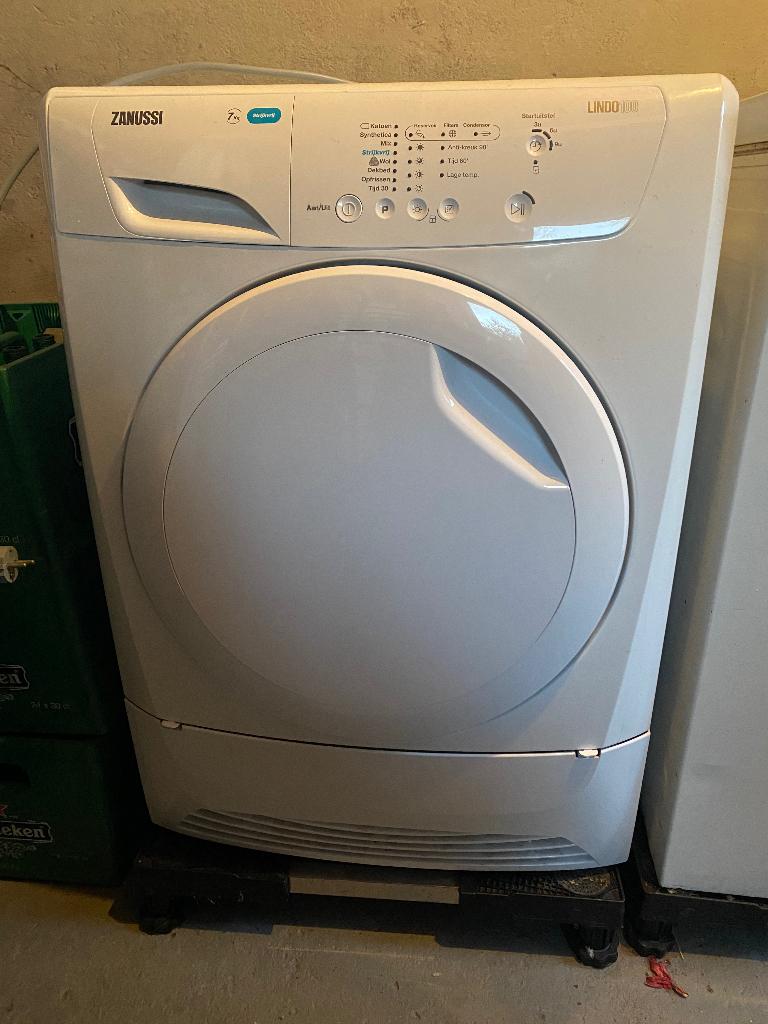 Zanussi droger ( opknapper ), Witgoed en Apparatuur, Wasdrogers, Ophalen, 6 tot 8 kg, Anti-kreukfase, Voorlader
