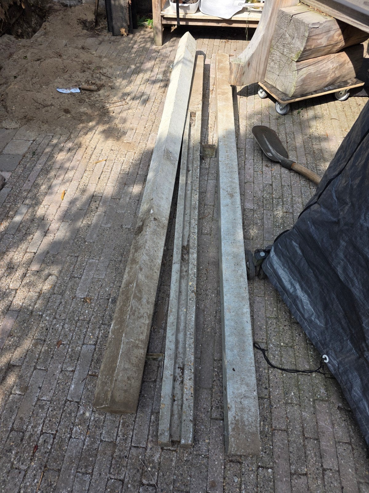 GRATIS Betonnen palen voor schutting of constructie, Ophalen, Gebruikt, 250 cm of meer, Palen