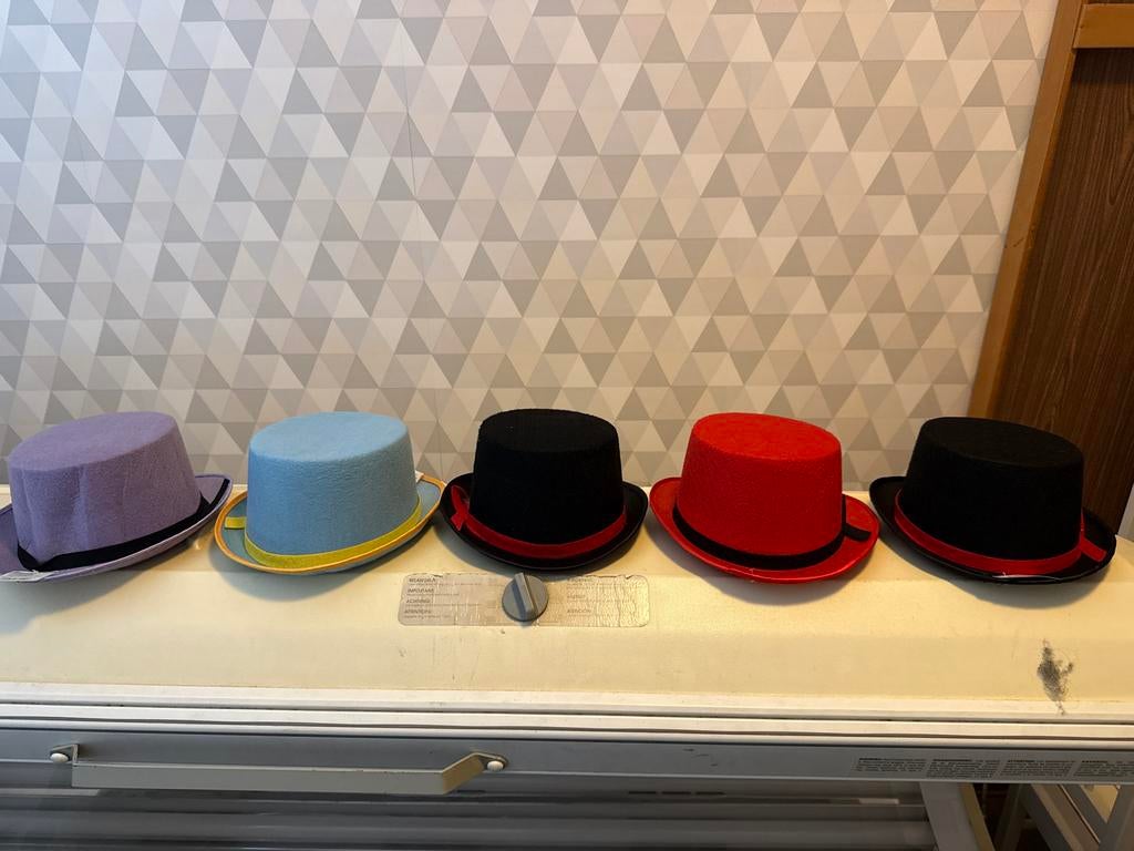 5 Nieuwe Hoedjes in Diverse Kleuren, Ophalen, Nieuw, One size fits all, Hoed