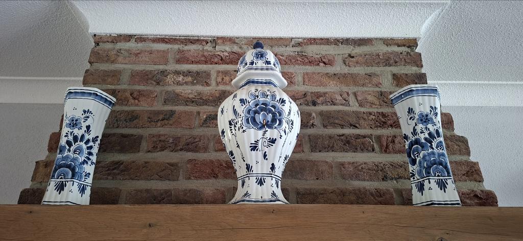 3 delige Delfts blauwe kaststel - Goka Holland Handpainted, Antiek en Kunst, Antiek | Vazen, Ophalen